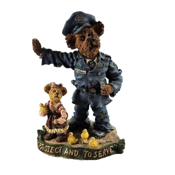 Boyds Bears Other - EUC "Everday Hero" the Bearstone Collection Edition #AE/4864